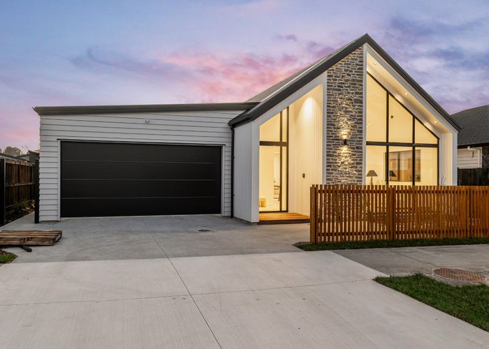  at 9 Tipu Crescent, Milldale, Rodney, Auckland