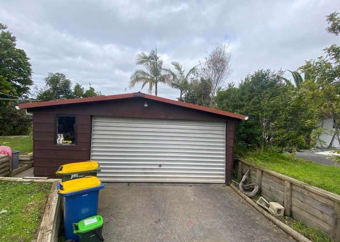  at 8 Branston Avenue, Browns Bay, North Shore City, Auckland