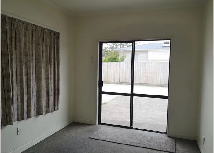  at 3/12 Tonar Street, Northcote, North Shore City, Auckland