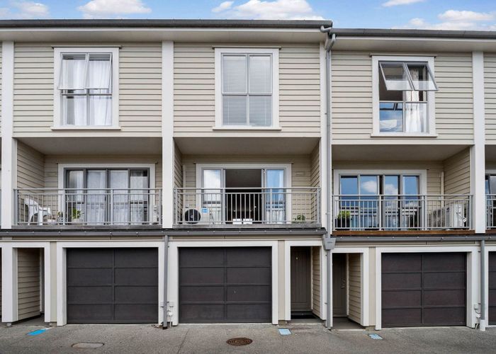  at 4/289 Shirley Road, Papatoetoe, Manukau City, Auckland