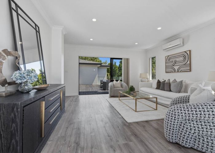  at 18 Newport Place, Forrest Hill, Auckland