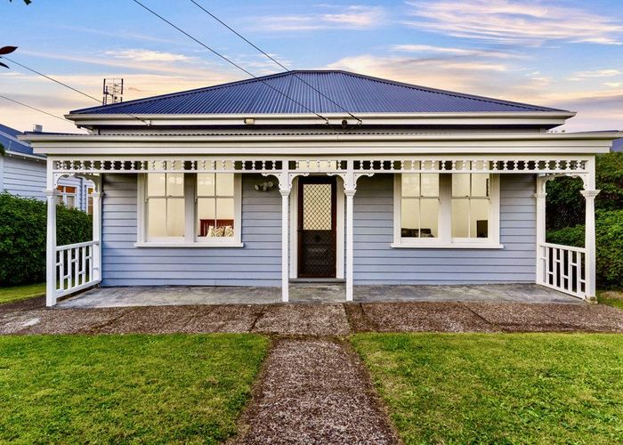  at 6 Halesowen Avenue, Sandringham, Auckland