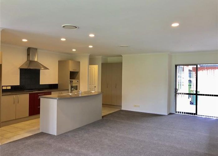  at 5A Raphoe Road, Flat Bush, Manukau City, Auckland