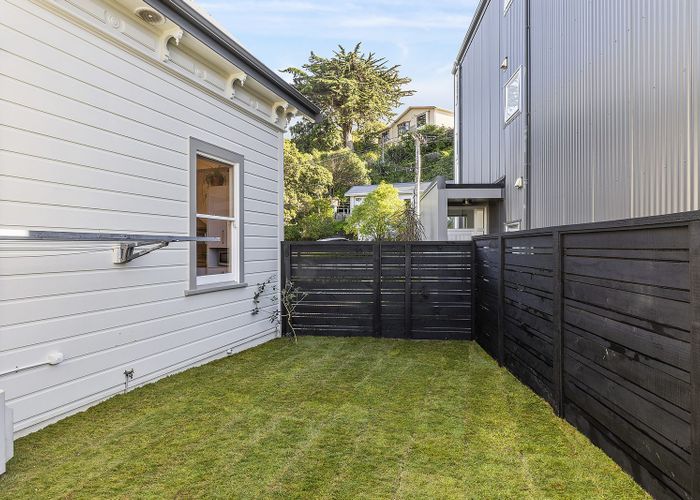  at 17/3 Severn Street, Island Bay, Wellington, Wellington