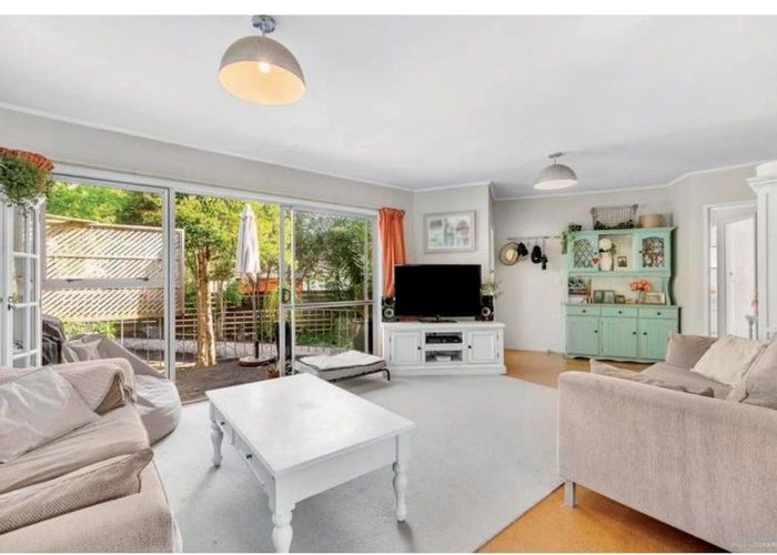  at 30 Mirrabooka Avenue, Botany Downs, Manukau City, Auckland