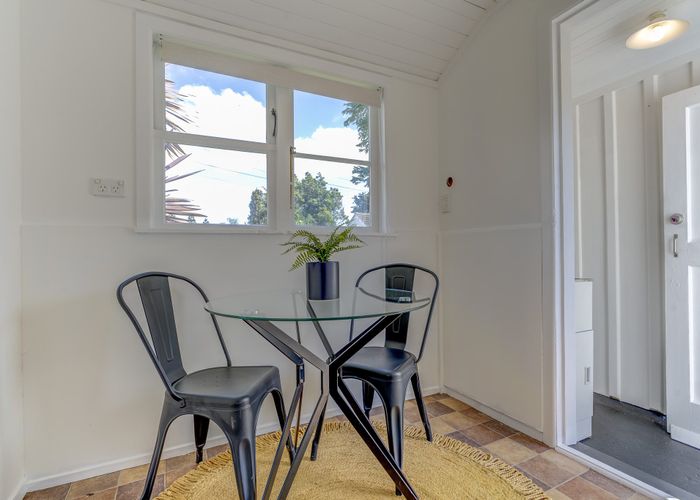  at 9 Graham Street, Hamilton East, Hamilton