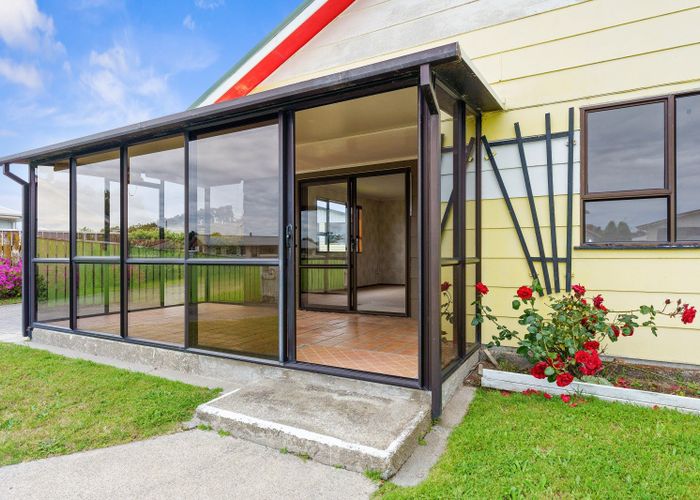  at 13 Hewson Crescent, Otaki Beach, Otaki