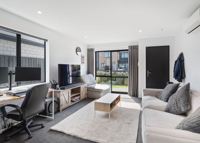  at 7 Piripiri Place, Broomfield, Christchurch
