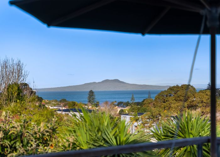  at 16 Jellicoe Road, Murrays Bay, North Shore City, Auckland