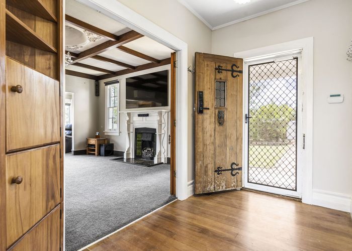  at 10 Fairlands Avenue, Waterview, Auckland