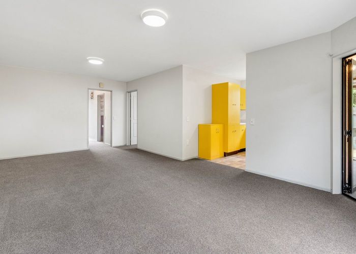  at 2/218 Lincoln Road, Addington, Christchurch