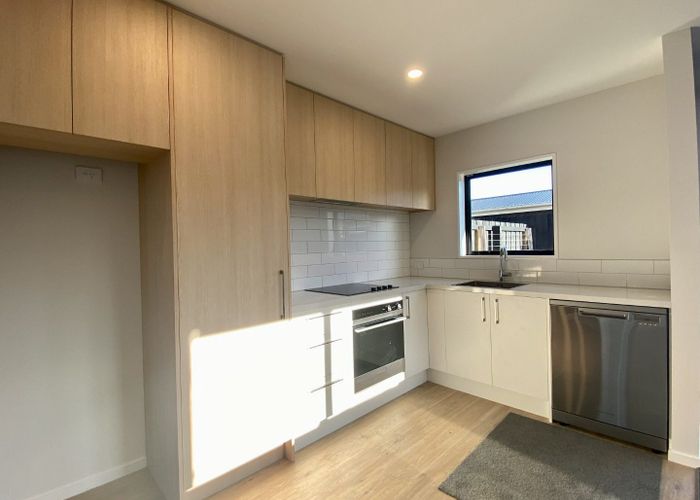  at 2/146  Simeon Street, Spreydon, Christchurch City, Canterbury