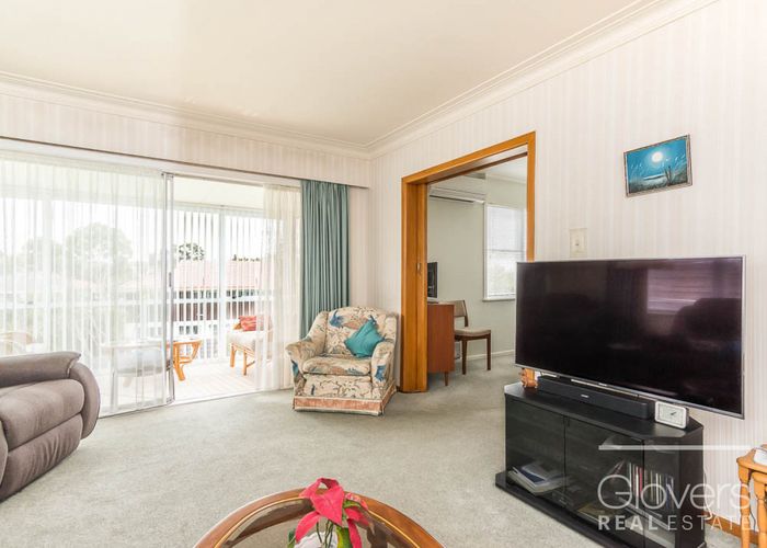  at 125 Hutchinson Avenue, New Lynn, Auckland
