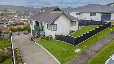  at 9 Chastudon Place, Tawa, Wellington