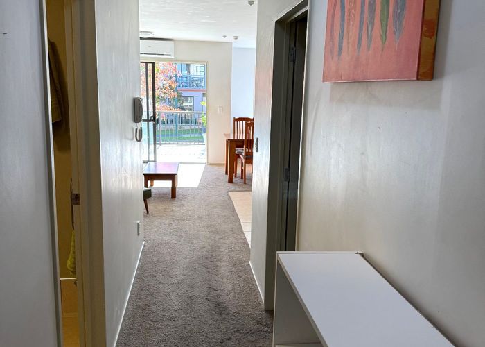  at 3/124 Stancombe Road, Flat Bush, Auckland