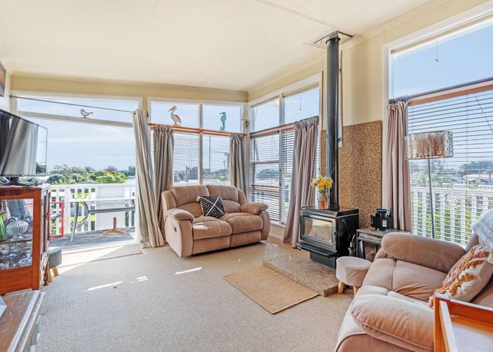  at 72 Park Avenue, Waitarere Beach, Levin