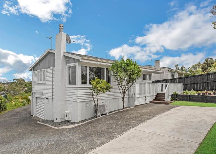  at 1/962 East Coast Road, Torbay, North Shore City, Auckland