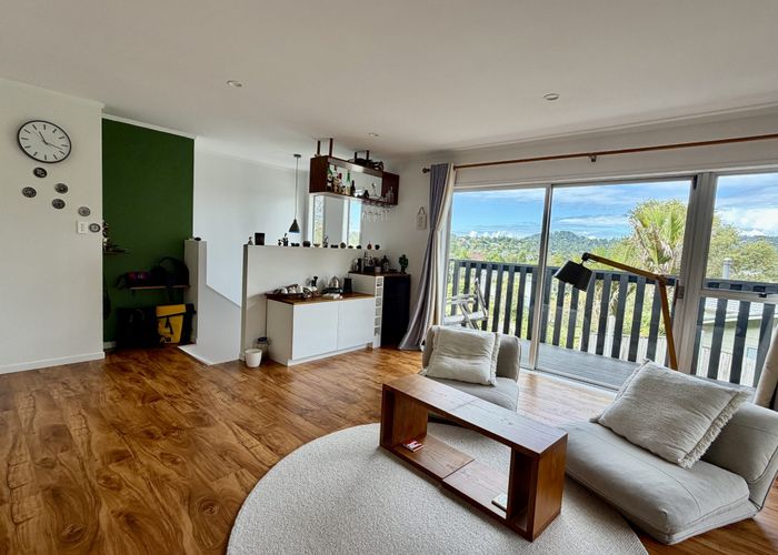  at 22 Scotstoun Place, Glen Eden, Waitakere City, Auckland