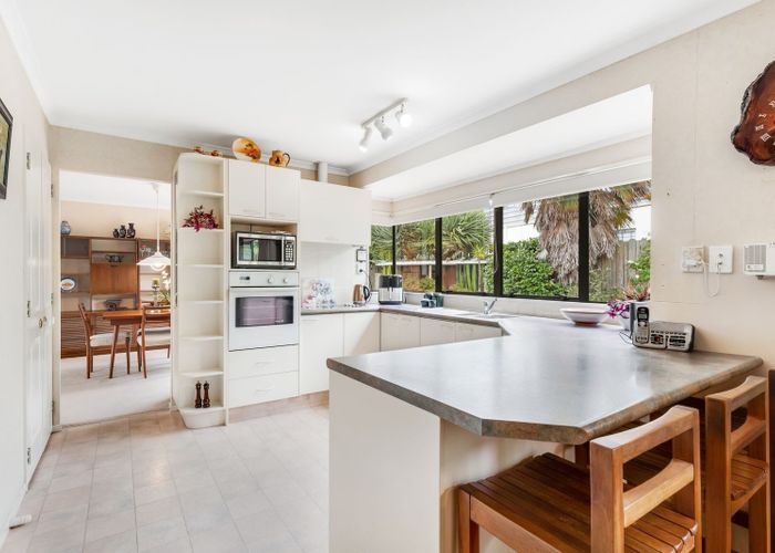  at 70 Bob Charles Drive, Golflands, Auckland