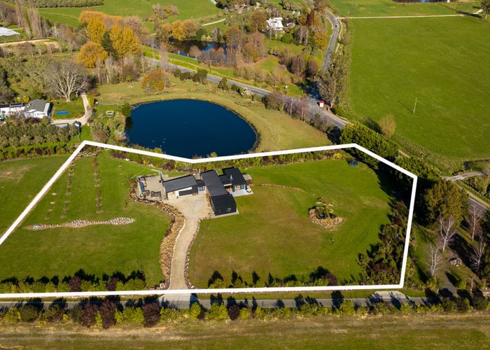  at 142 Aporo Road, Tasman, Upper Moutere