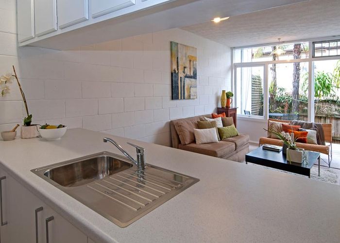  at 14D Seccombes Road, Epsom, Auckland