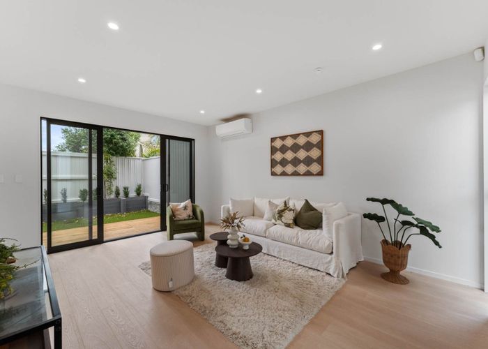  at 2D Coronation Street, Belmont, North Shore City, Auckland