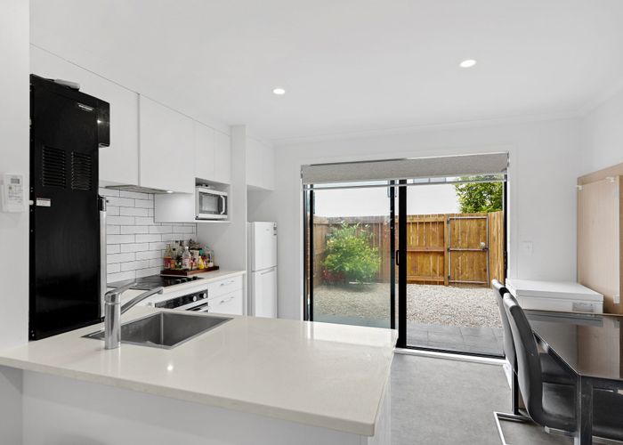  at 2/78 Swaffield Road, Papatoetoe, Manukau City, Auckland