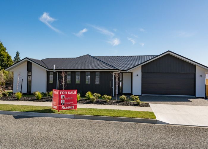  at 34 Cupola Crescent, Richmond