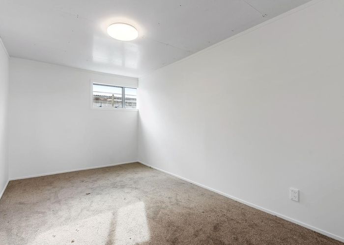  at 32 Idlewild Avenue, Mangere, Manukau City, Auckland