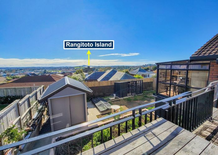  at 5 Pitlochry Place, Highland Park, Auckland