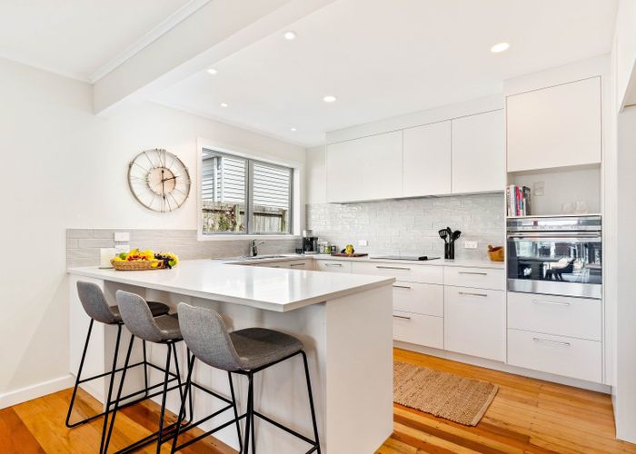  at 15 Alexander Avenue, Torbay, Auckland