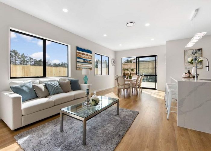  at 12 Taketonga Road, Flat Bush, Manukau City, Auckland