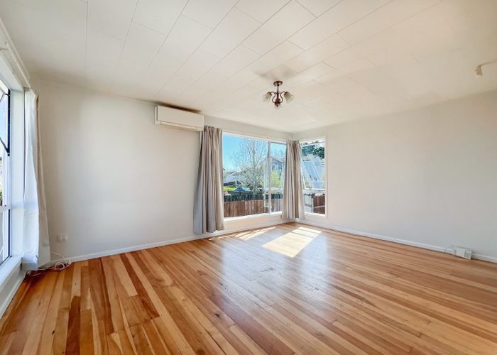  at 71 Chillcot Road, Henderson, Waitakere City, Auckland