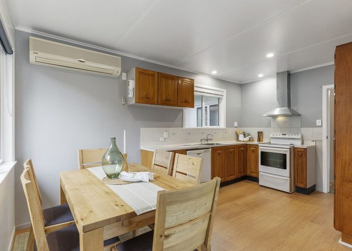  at 40 Ruskin Road, Newlands, Wellington, Wellington