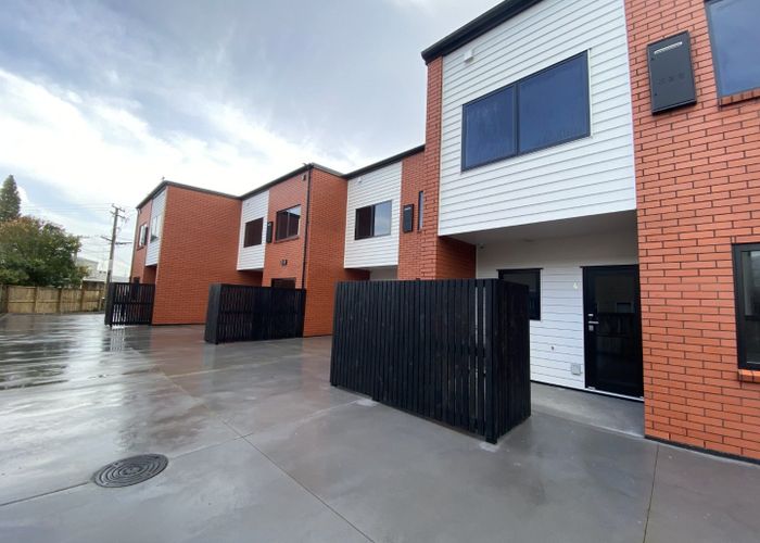  at 2/169 Knighton Road, Hillcrest, Hamilton, Waikato