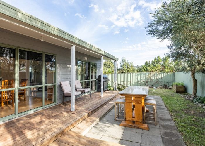  at 14 Gill Road, Bay View, Napier