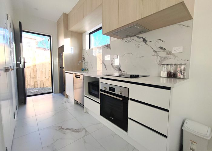  at 1/25 Abbotleigh Avenue, Te Atatu Peninsula, Auckland