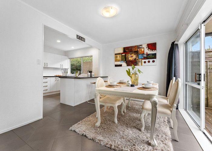  at 40 Stapleford Crescent, Browns Bay, North Shore City, Auckland