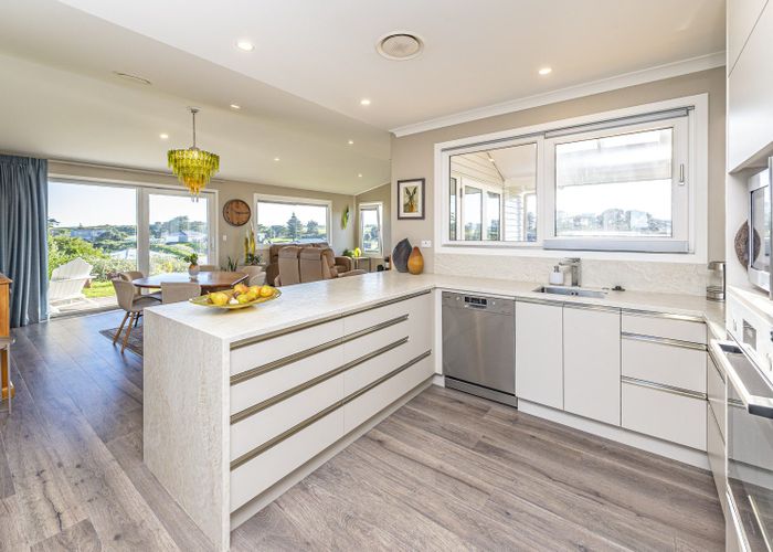  at 12 Longbeach Drive, Castlecliff, Whanganui, Manawatu / Whanganui