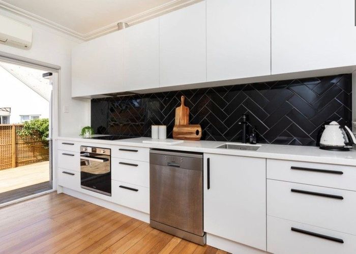  at 298 Sandringham Road, Sandringham, Auckland City, Auckland