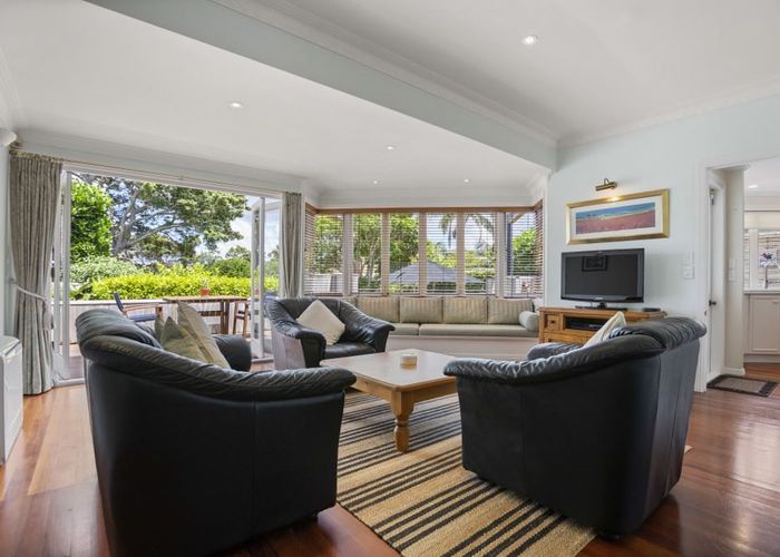  at 31 Seaview Avenue, Northcote, Auckland