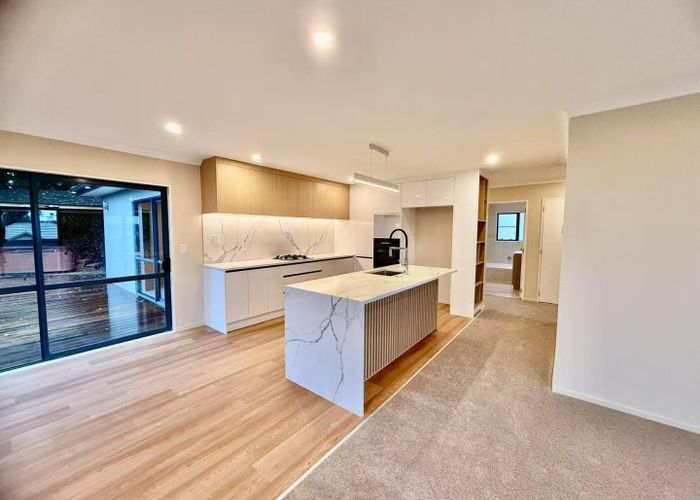  at 5 Maidstone Place, Oteha, North Shore City, Auckland