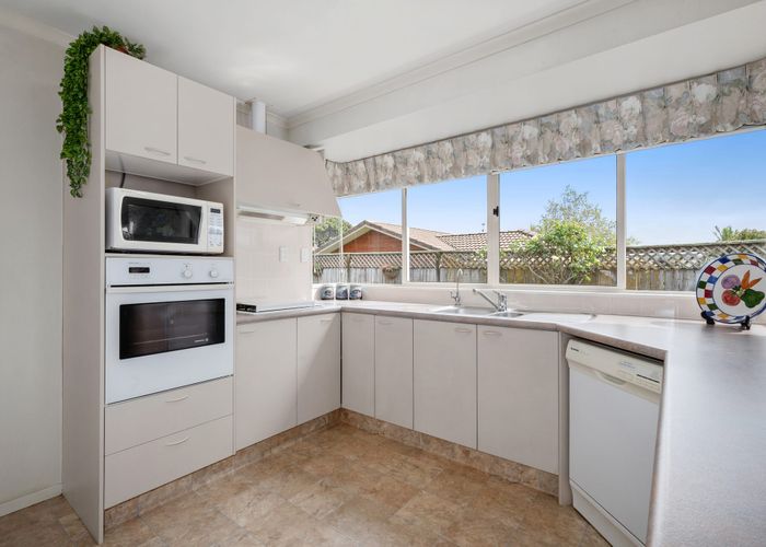  at 9 Huntington Drive, Huntington park, Auckland