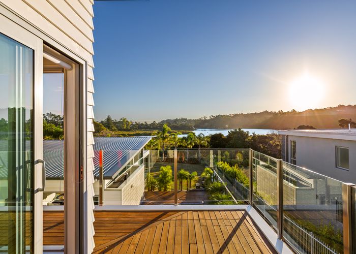  at 8 Kerema Way, Schnapper Rock, Auckland