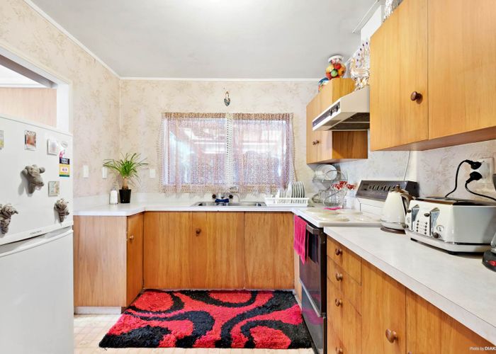  at 2/240 Shirley Road, Papatoetoe, Auckland