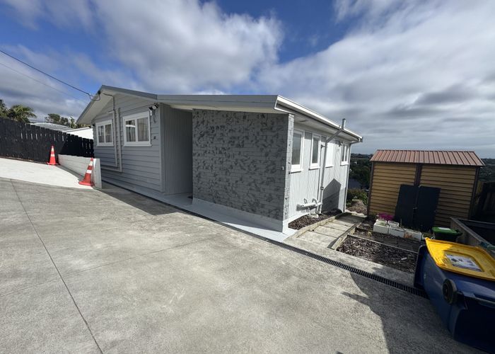  at 575A East Coast Road, Browns Bay, North Shore City, Auckland