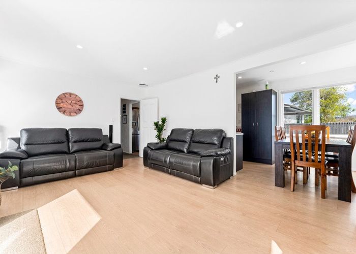  at 1/15 Lendic Avenue, Henderson, Auckland