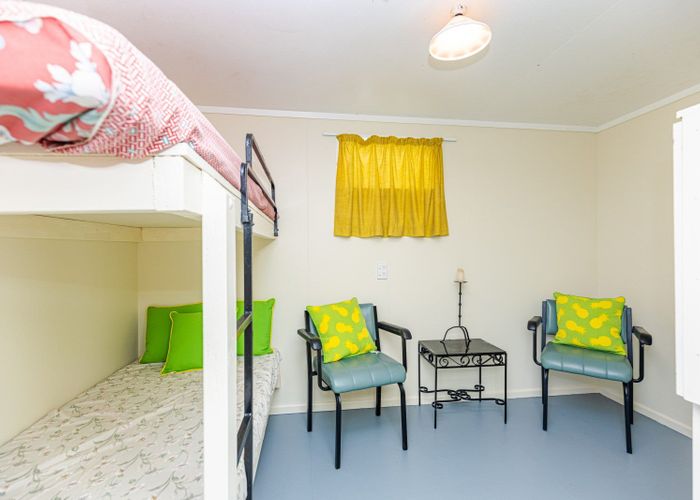  at 5 Waiinu Beach Road, Waiinu Beach, Whanganui