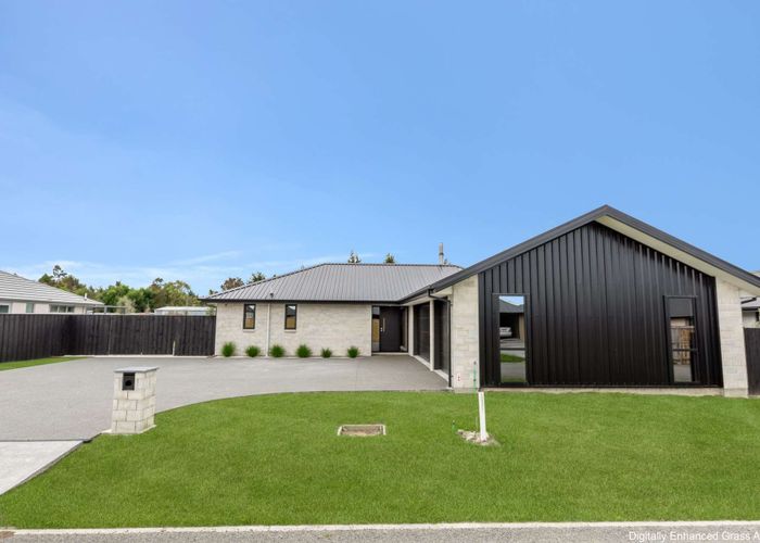  at 2 Hunter Lane, Amberley, Amberley