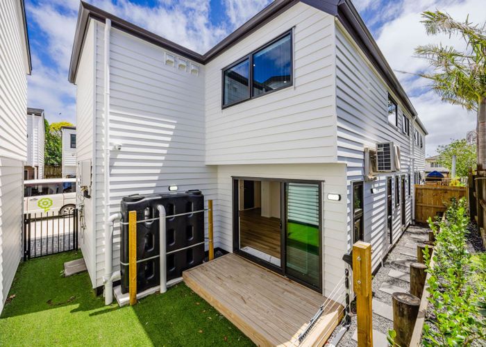  at 19E  Woolfield Road, Papatoetoe, Manukau City, Auckland